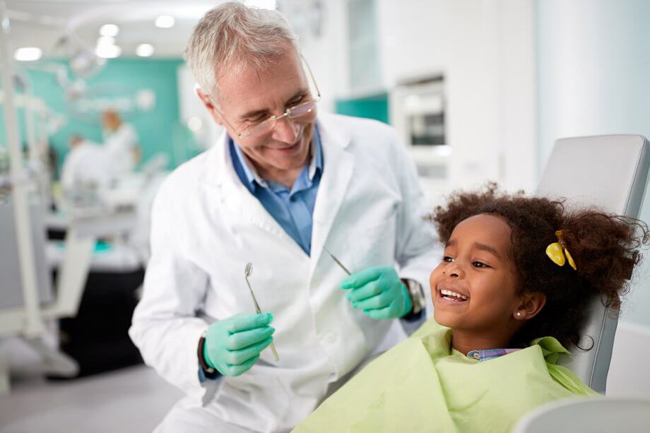 What Age Should a Child Go to the Dentist